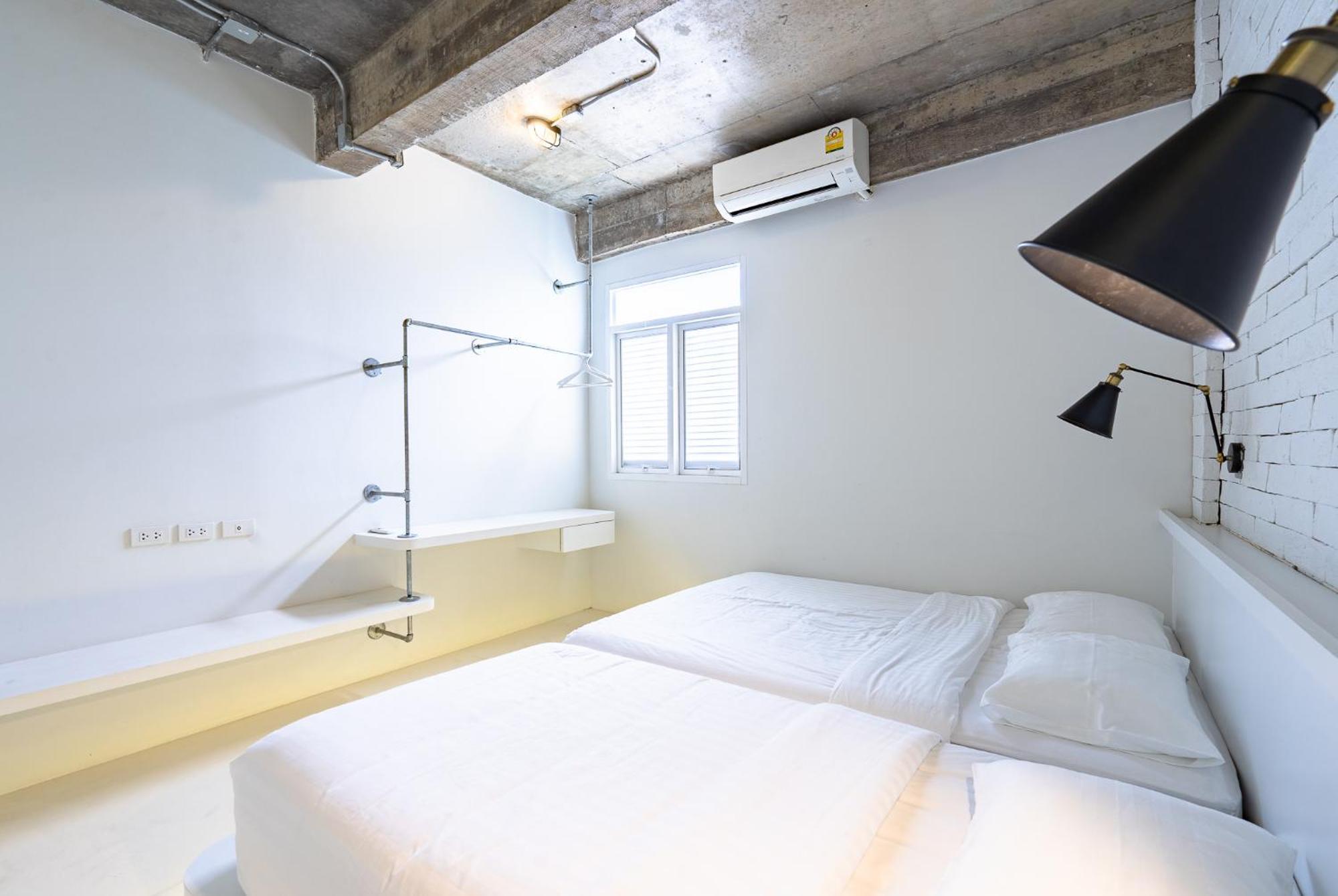 OYO 704 Siam Plug In Hostel Bangkok Exterior foto